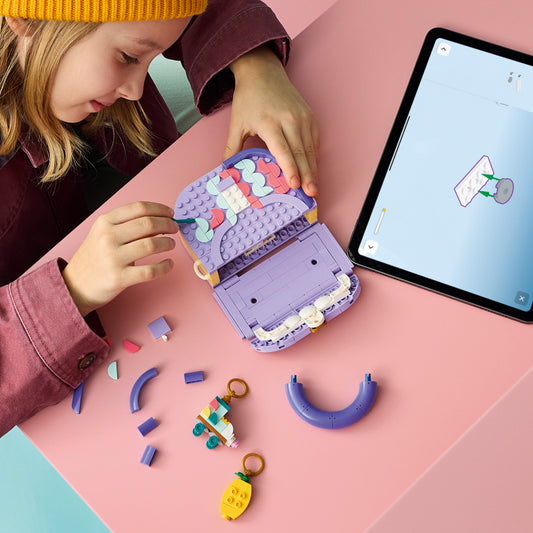 LEGO Creator 3in1 Stijlvolle Tas met Opbergruimte Speelgoed - Bouwpakket voor Kinderen - Verandert in Koffer of Opbergdoos - Kinderkamer Decoratie - Cadeau voor Meisjes en Jongens Vanaf 8 Jaar - 31391