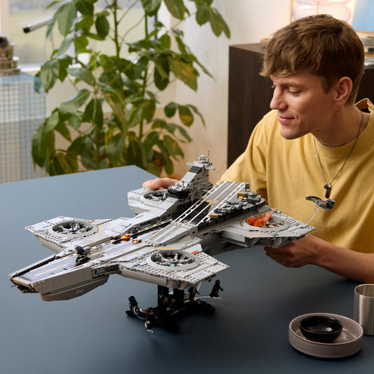 LEGO ǀ Marvel S.H.I.E.L.D. Helicarrier - Bouwpakket voor Volwassenen met 6 Minifiguren incl. Captain America & Nick Fury - Woondecoratie – Avengers Cadeau voor Mannen en Vrouwen 76354