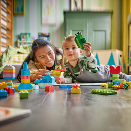 LEGO DUPLO Kleurrijke Creatieve Doos - Bouwpakket voor Kinderen met Cijferstenen, Dieren, Voertuigen en Speelgoed Eten - Cadeau voor Jongens en Meisjes vanaf 1 Jaar - 10479