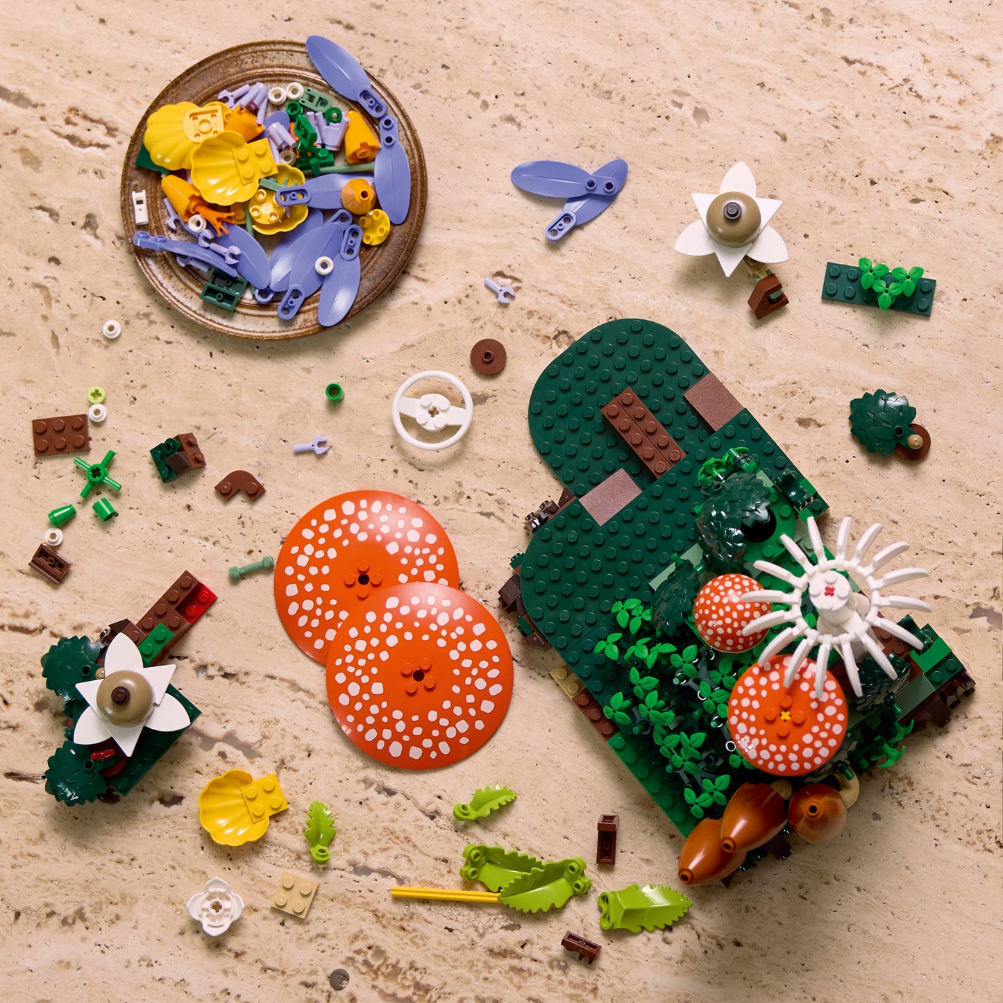 LEGO Botanicals Bospaddenstoelen - Kunstplanten Bouwpakket voor Volwassenen - Incl. een Paddenstoel en Nepbloemen - Woondecoratie en Bureau-Accessoire - DIY Cadeau voor Vrouwen en Mannen 11505