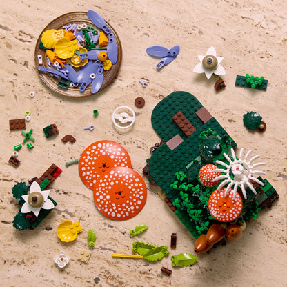 LEGO Botanicals Bospaddenstoelen - Kunstplanten Bouwpakket voor Volwassenen - Incl. een Paddenstoel en Nepbloemen - Woondecoratie en Bureau-Accessoire - DIY Cadeau voor Vrouwen en Mannen 11505