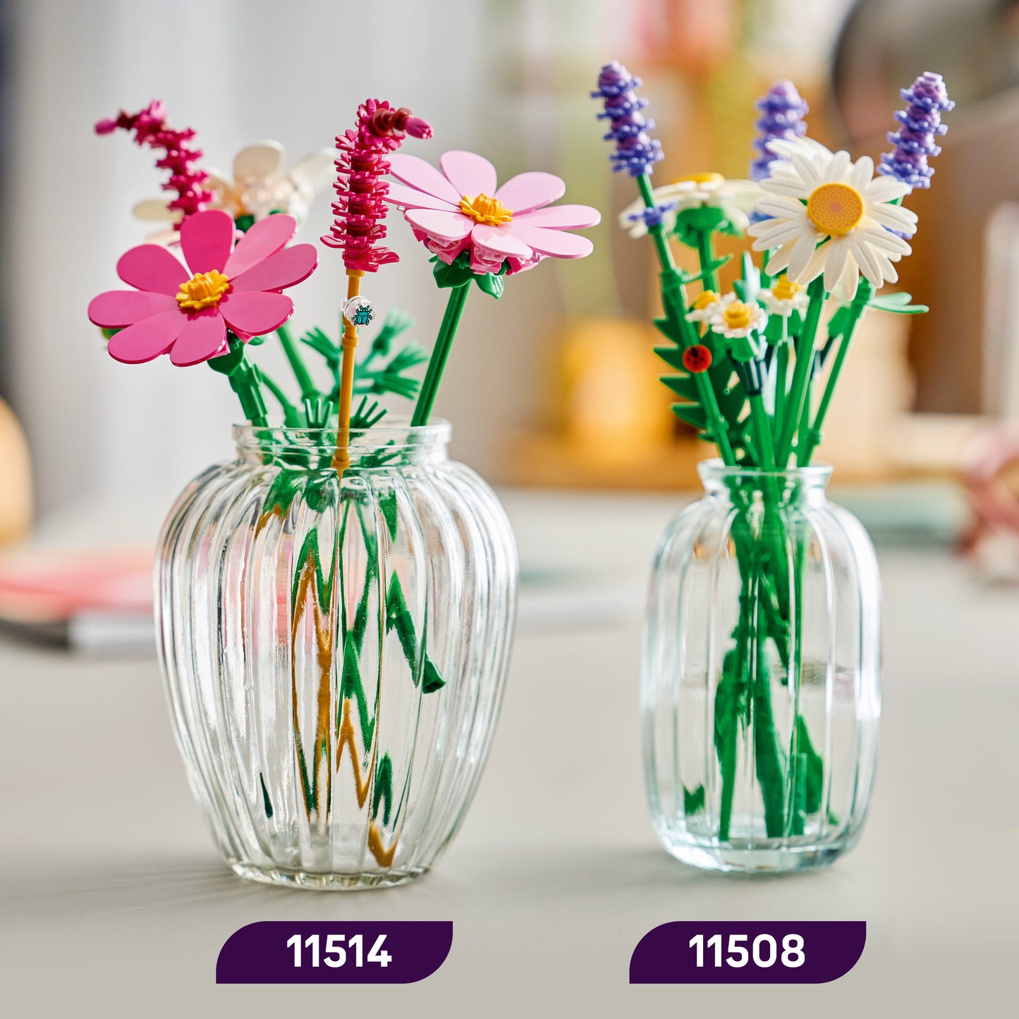 LEGO Botanicals Cosmeabloemen - Kunstbloem Boeket Bouwpakket voor Kinderen met 3 Bloemen en 2 Lampenpoetsersgras Stelen - Kinderkamer Decoratie - Cadeau voor Meisjes vanaf 9 Jaar en Volwassenen 11514