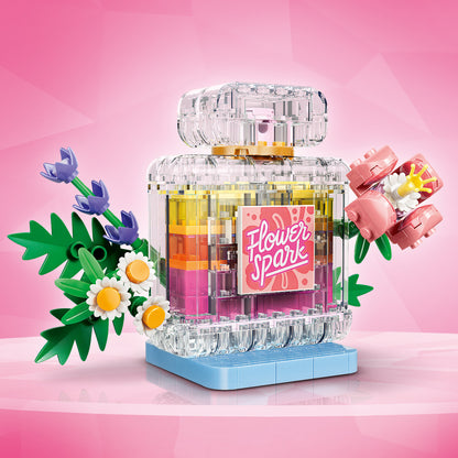 LEGO Creator 3in1 Parfumfles met Bloemen Speelgoed - Bouwpakket voor Kinderen - Verandert in een Vaas of Smoothie - Kinderkamer Decoratie - Cadeau voor Meisjes en Jongens Vanaf 8 Jaar - 31383