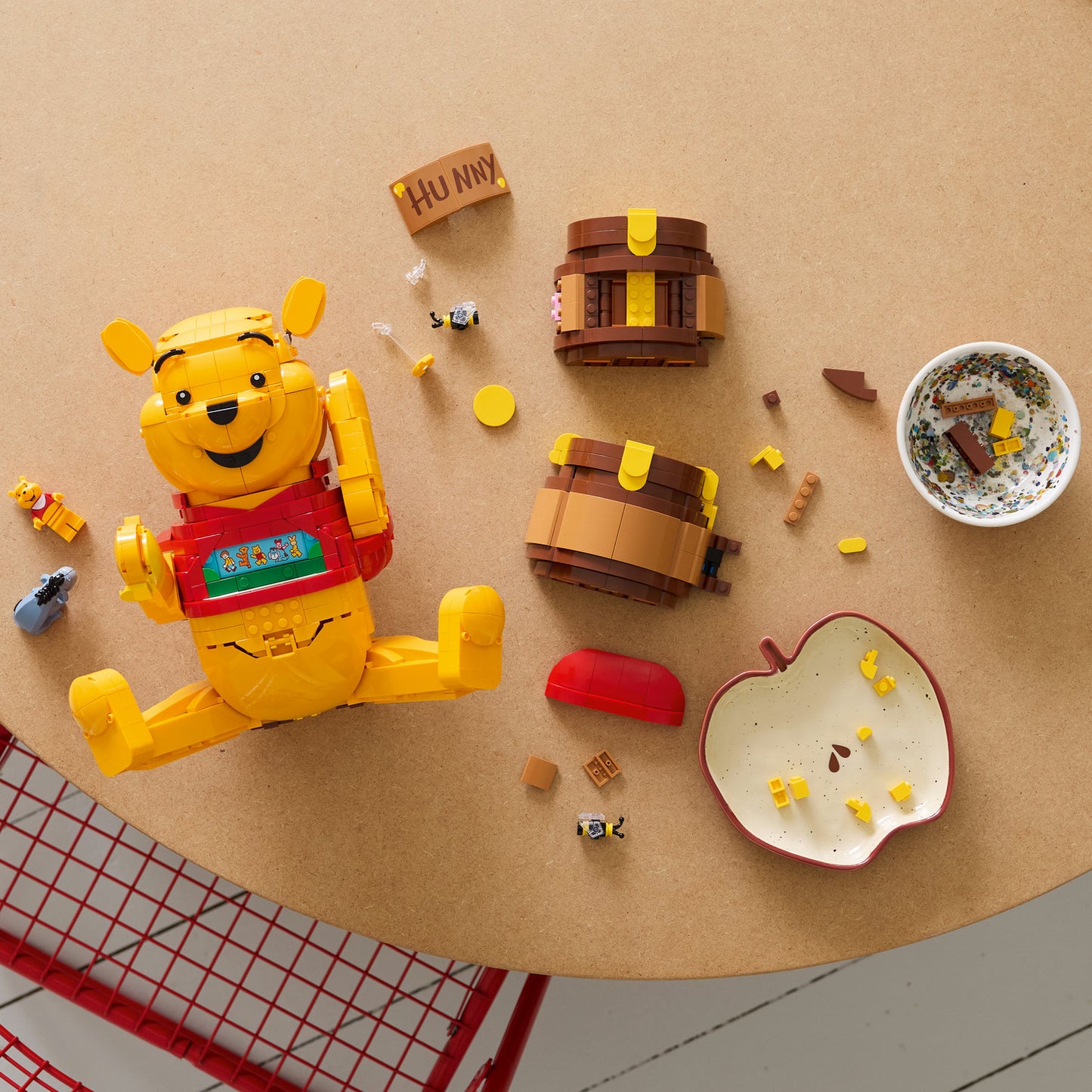 LEGO | Disney Winnie De Poeh – Bouwpakket voor Volwassenen – Displaymodel met Honingpot, Verzamelbaar Poppetje en Iejoor Dieren Figuur – DIY Nostalgisch Cadeau voor Fans – 43300