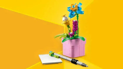 LEGO Typewriter with Flowers 31169 Creator 3-in-1 (expected: January 2025)