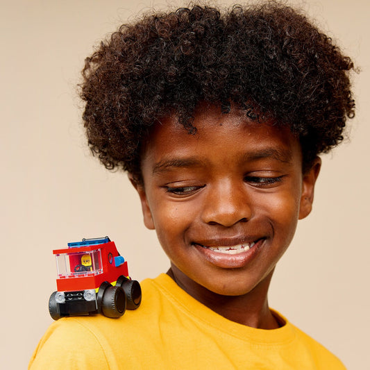 LEGO® City Voertuigen – Brandweerwagen - Mini Autobouwset met een Minifiguur van een Brandweerman - 60482