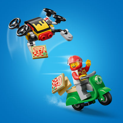 LEGO City Pizzacentrale met voertuigen - Bouwpakket voor Kinderen met Speelgoed Auto, Scooter, Drone, Speelmachine en 4 Minifiguren - Verjaardagscadeau voor Jongens en Meisjes Vanaf 6 Jaar - 60496