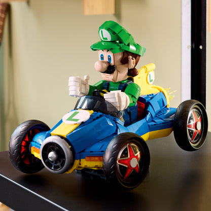 LEGO Mario Kart: Luigi en Mach 8 – Nintendo Personage Displayfiguur en Auto Bouwpakket voor Volwassenen – Verzamelbare Gaming Merchandise – Cadeau-idee voor Fans – 72050