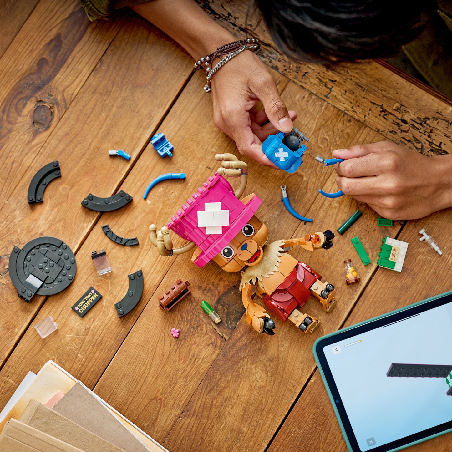 LEGO ONE PIECE Tony Tony Chopper Figuur – Verzamelbaar Speelgoed voor Kinderen met Accessoires – Schattige Kinderkamer Decoratie – Cadeau voor Jongens en Meisjes vanaf 9 Jaar en Fans – 75643