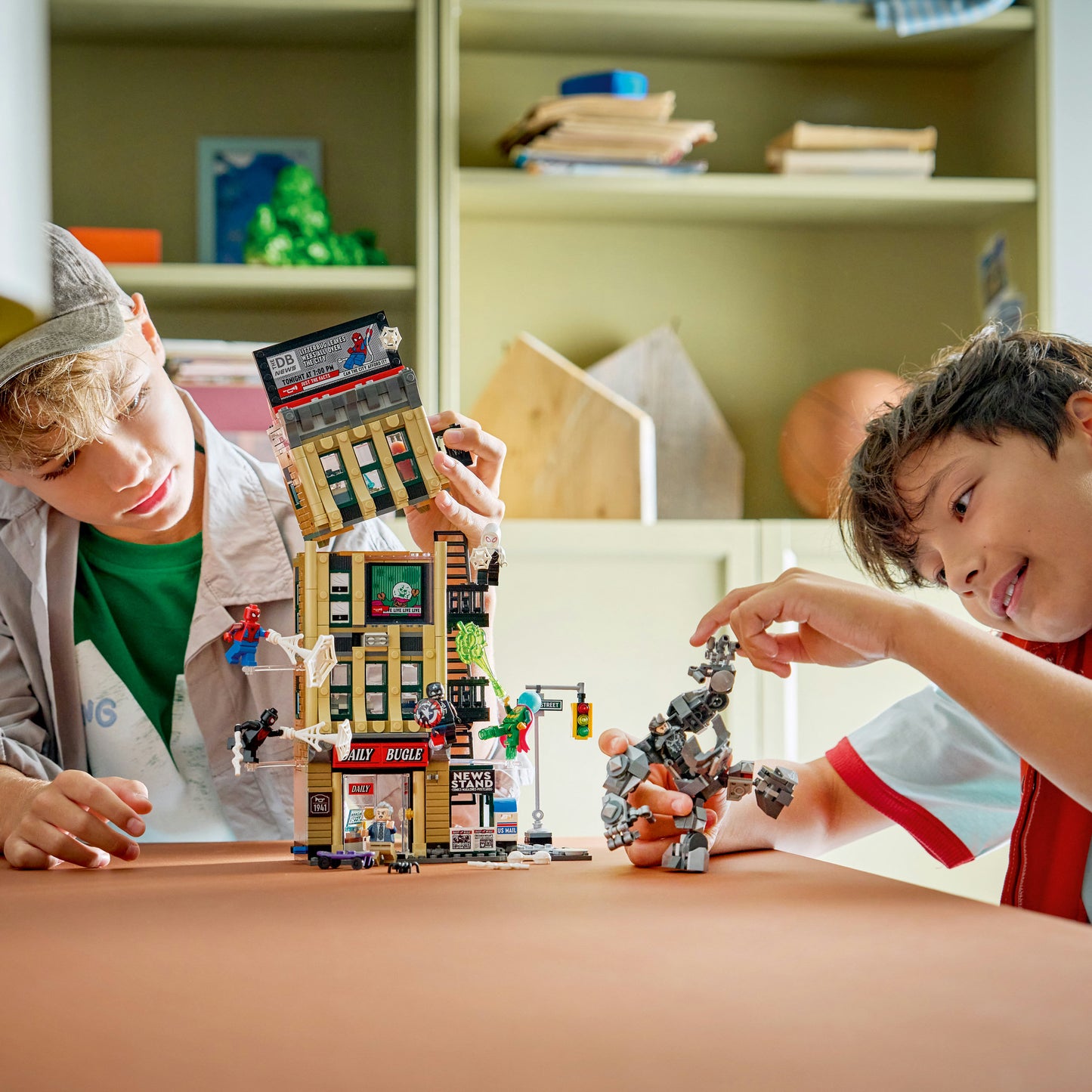 LEGO Marvel Spider-Man vs. Mysterio: de Daily Bugle Superhelden Bouwpakket voor Kinderen 76342