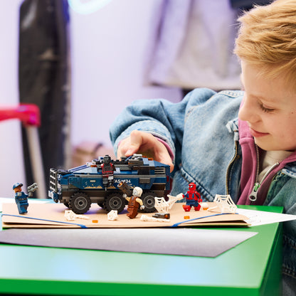LEGO | Marvel Spider-Man Achtervolging van Gevangenistransport - Superheld Speelgoed voor Kinderen met Auto en 4 Minifiguren Incl. Tombstone en Tarantula - Cadeau voor Jongens Vanaf 8 Jaar 76349