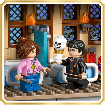 LEGO Harry Potter Kasteel Zweinstein: Ziekenzaal Bouwpakket voor Kinderen met 7 Minifiguren 76463