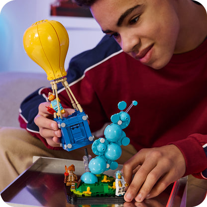 LEGO Fortnite Supply Drop Bouwpakket met Minifiguren van Fishstick, Leviathan en Ginger Gunner Incl. Slurp Juice - Kinderkamer Decoratie - Cadeau voor Jongens, Meisjes en Gamers vanaf 10 Jaar - 77080