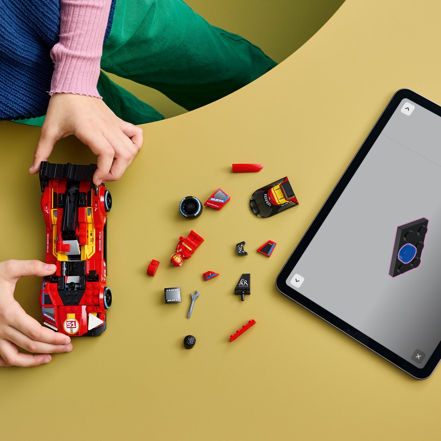 LEGO Speed Champions Ferrari 499P Auto Speelgoed voor Kinderen - STEM Bouwpakket met Verzamelbare F1 Coureur Minifiguur - Slaapkamer Decoratie - Cadeau voor Jongens Vanaf 9 Jaar 77261