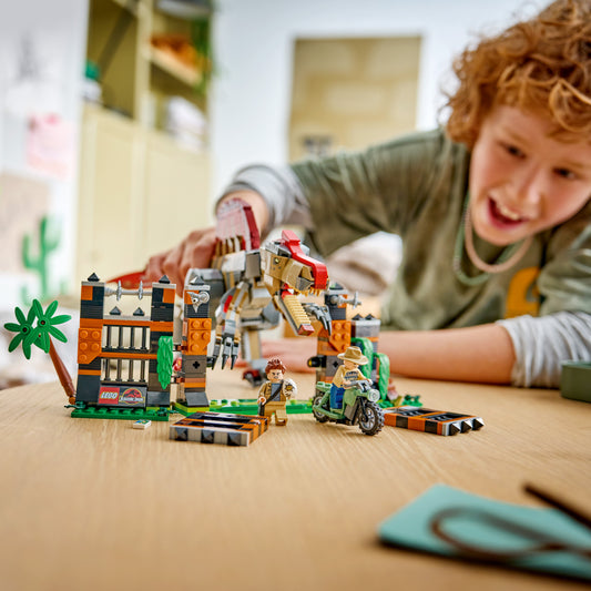 LEGO Jurassic World Spinosaurus Ontsnapping - Dinosaurus Speelgoed voor Kinderen Vanaf 9 Jaar - Bouwpakket met Verstelbare Dino en 2 Minifiguren - Decoratie - Cadeau voor Jongens en Meisjes 77982