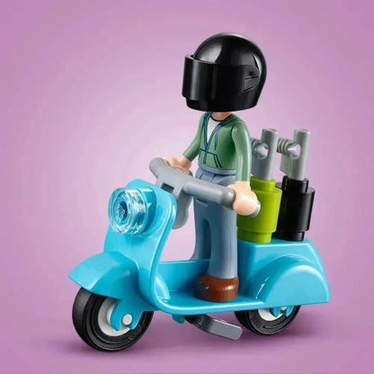 LEGO Dining Out at Heartlake City Restaurant 41379 Friends