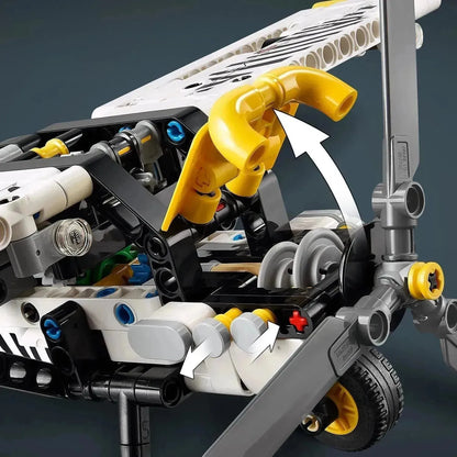LEGO Jungle Airplane 42198 Technic (Pre-Order: January 2025)