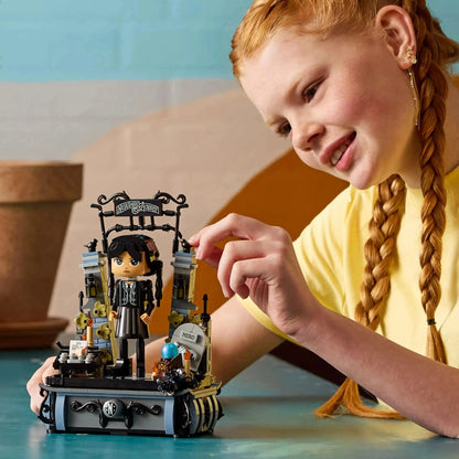 LEGO Wednesday Addams Figur 76780 Mittwoch