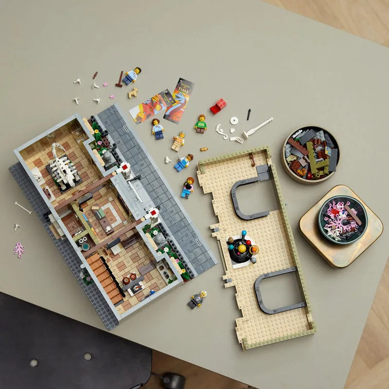 LEGO Natural History Museum 10326 Icons