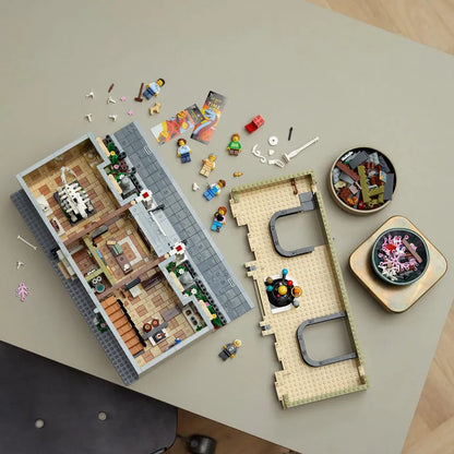 LEGO Natural History Museum 10326 Icons