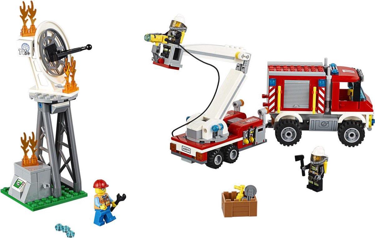 LEGO Brandweer Redt de TV mast met bluswagen 60111 City | 2TTOYS ✓ Official shop<br>