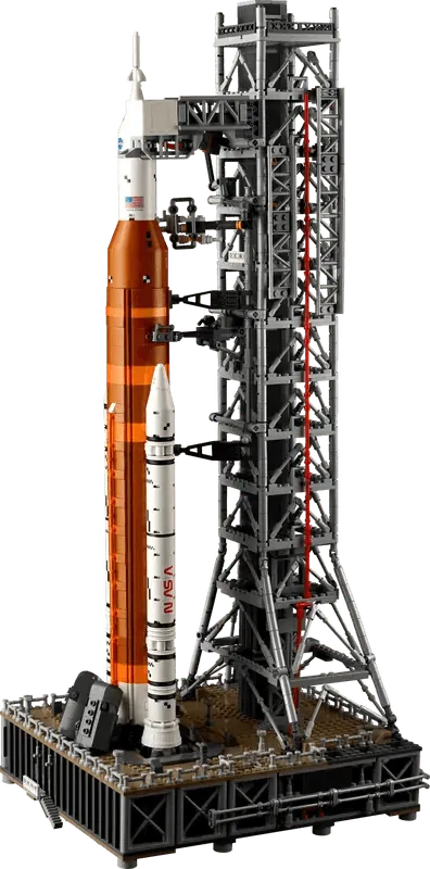 LEGO NASA Artemis Space Launch System 10341 Icons LEGO ICONS @ 2TTOYS | Official LEGO shop😊🥰 LEGO €. 259.99