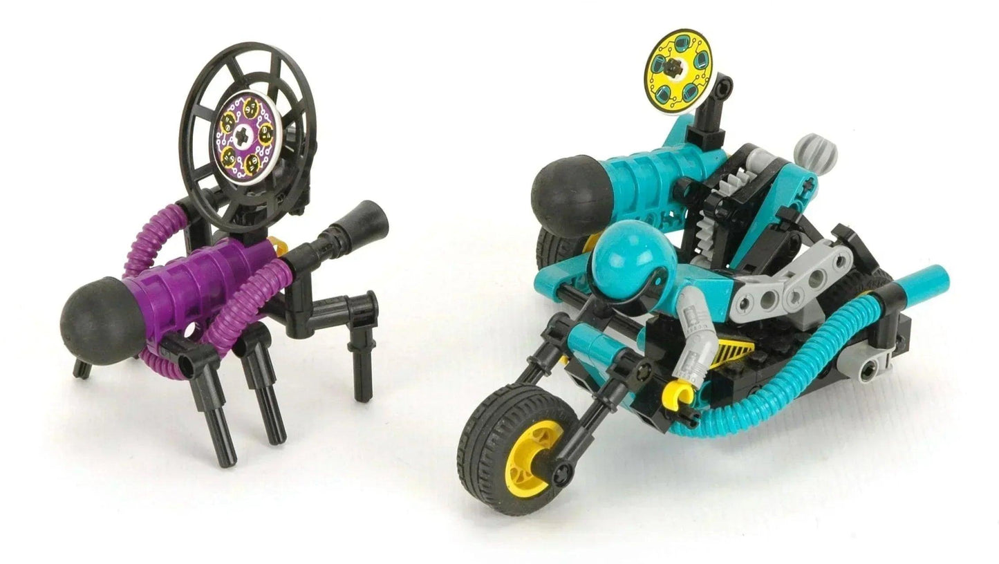 LEGO Blue Thunder vs. The Stinger 8233 TECHNIC | 2TTOYS ✓ Official shop<br>