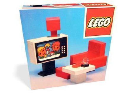 LEGO Colour TV and chair 274 Homemaker LEGO Homemaker @ 2TTOYS LEGO €. 0.00