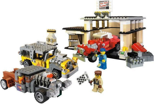 LEGO Custom Car Garage 10200 Technic LEGO TECHNIC @ 2TTOYS LEGO €. 99.99