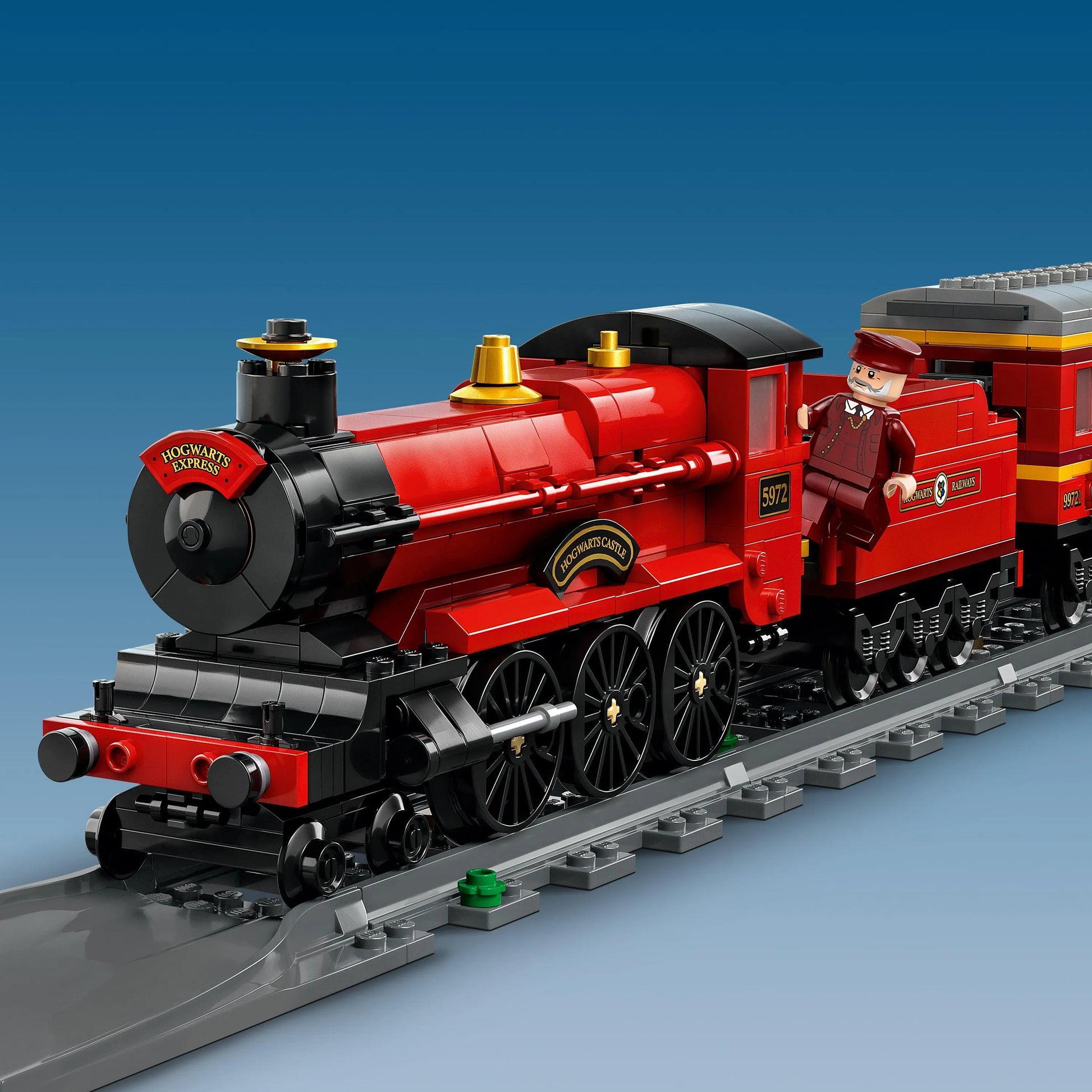 LEGO Hogwarts Express & Hogsmeade Station 76423 Harry Potter LEGO HARRY POTTER @ 2TTOYS LEGO €. 129.99