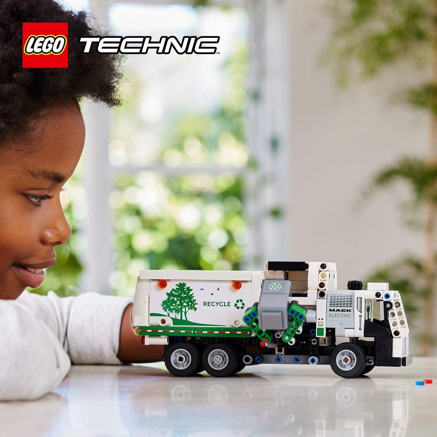 LEGO MACK LR Electrische vuilniswagen 42167 Technic | 2TTOYS ✓ Official shop<br>