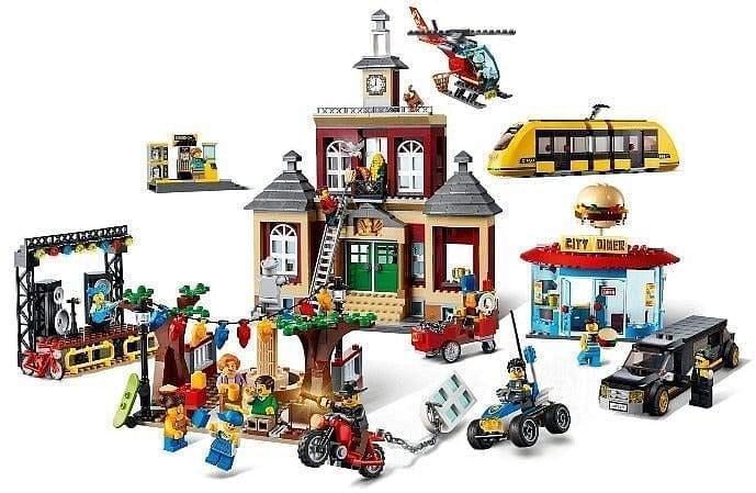 LEGO Marktplein met stadhuis, diner, tramstation 60271 City | 2TTOYS ✓ Official shop<br>
