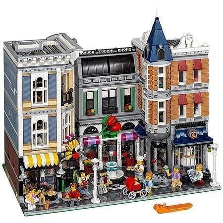 LEGO Modulaire Gebouwenset 10255 Creator Expert (€. 17,50 per week + €. 50,00 borg) | 2TTOYS ✓ Official shop<br>