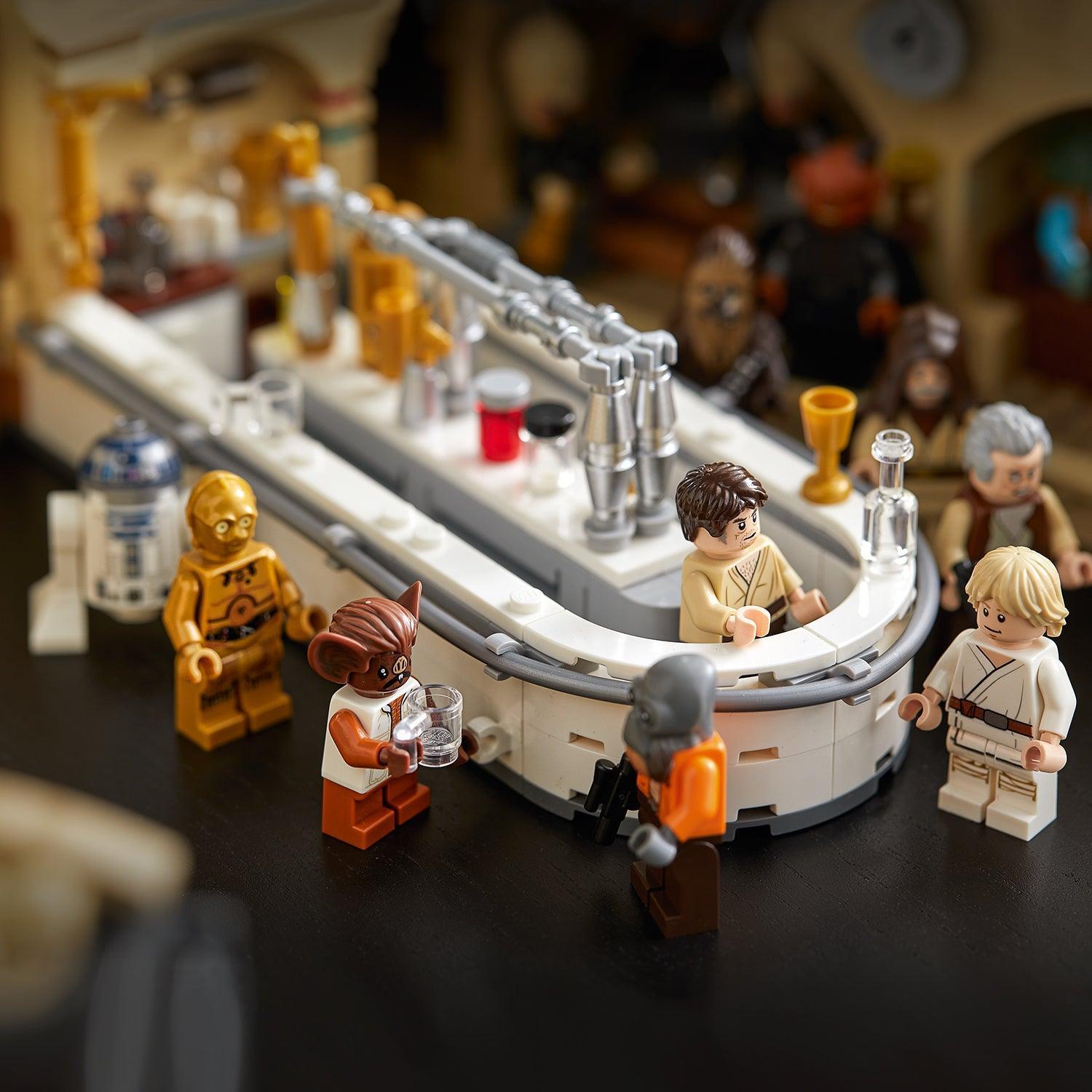 LEGO Mos Eisley Cantina inclusief Luke Skywalker, Han Solo en C-3PO 75290 StarWars | 2TTOYS ✓ Official shop<br>