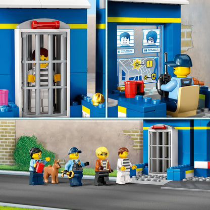 LEGO Police Station Chase 60370 City LEGO CITY @ 2TTOYS LEGO €. 29.49