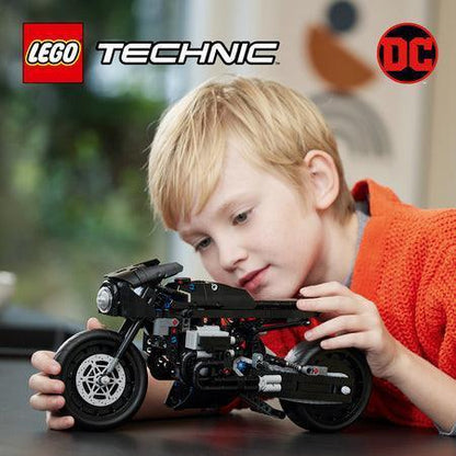 LEGO The BATMAN – BATCYCLE™ 42155 Technic LEGO BATMAN @ 2TTOYS LEGO €. 46.99