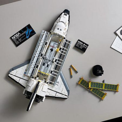 LEGO The Space Shuttle Discovery 10283 Creator Expert LEGO CREATOR EXPERT @ 2TTOYS LEGO €. 199.99