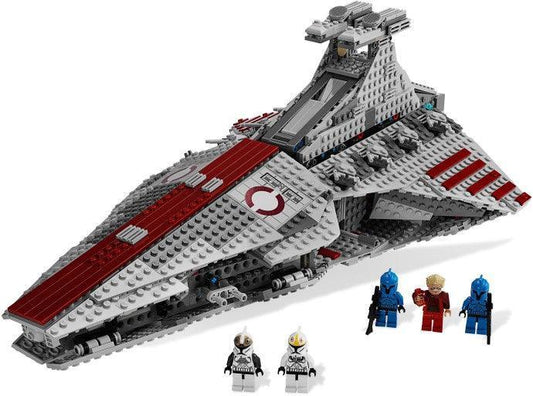 LEGO Venator-class Republic Attack Cruiser 8039 StarWars LEGO STARWARS @ 2TTOYS LEGO €. 99.99